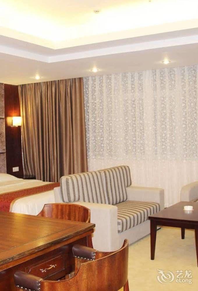 Chengdu Ronghome Hotel Luaran gambar