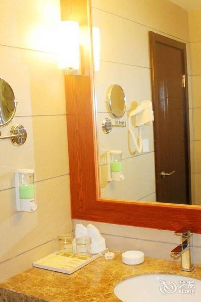 Chengdu Ronghome Hotel Luaran gambar